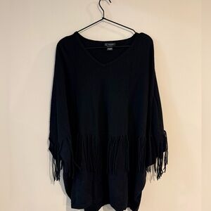 C by Bloomingdale’s Cashmere Sweater. 3/4 sleeve with fringe. Oversized fit.
